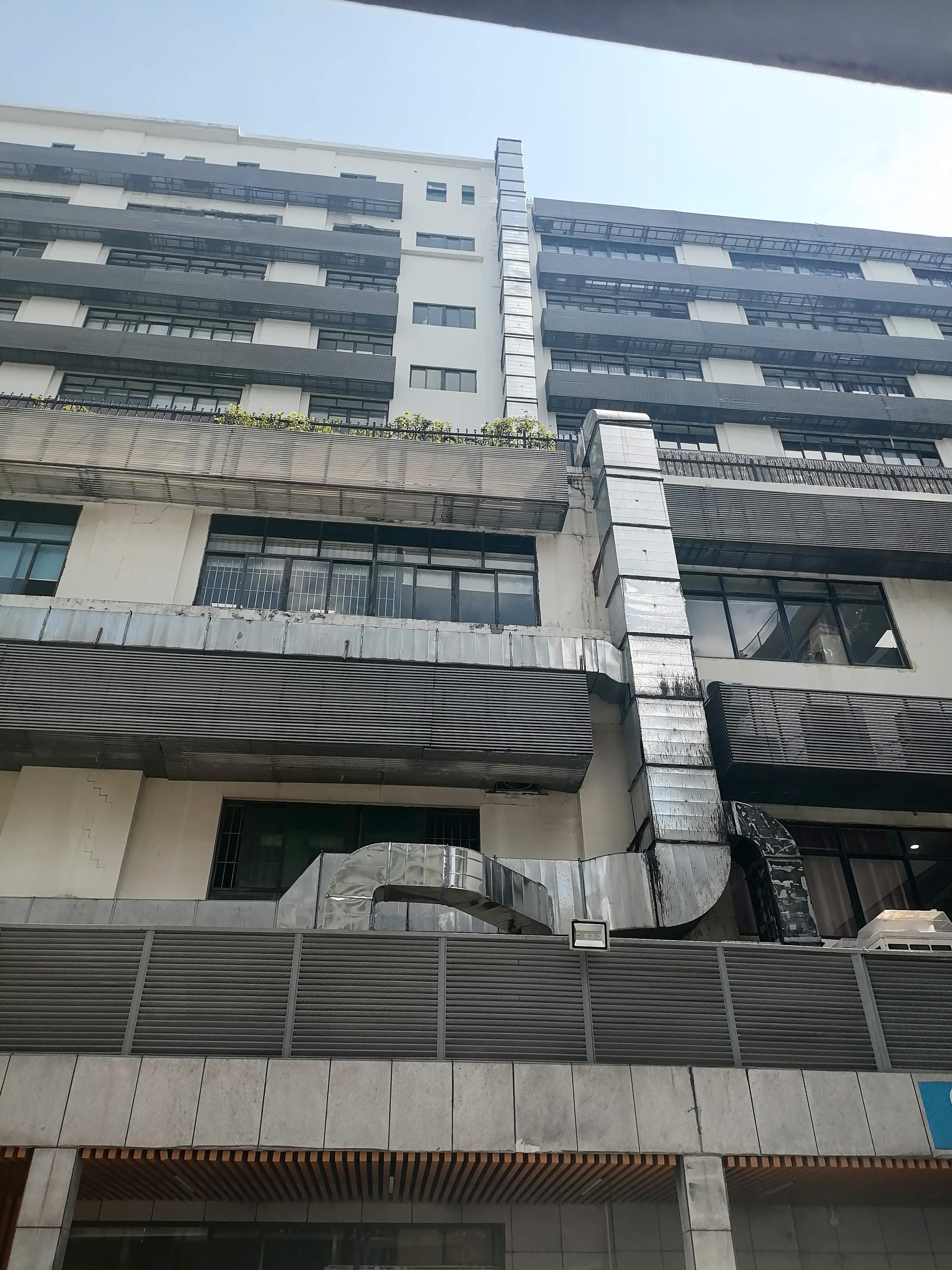 白铁工程安装案例3